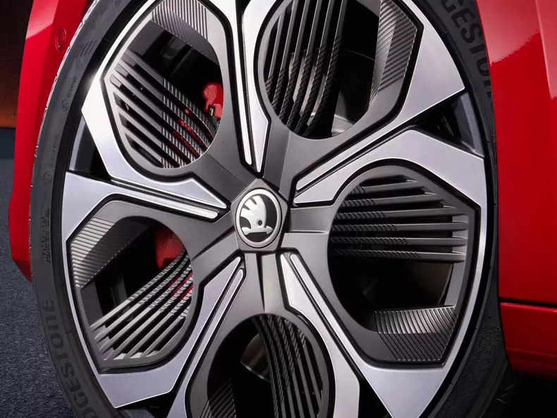 Skoda-Octavia_RS-2025-1600-0b