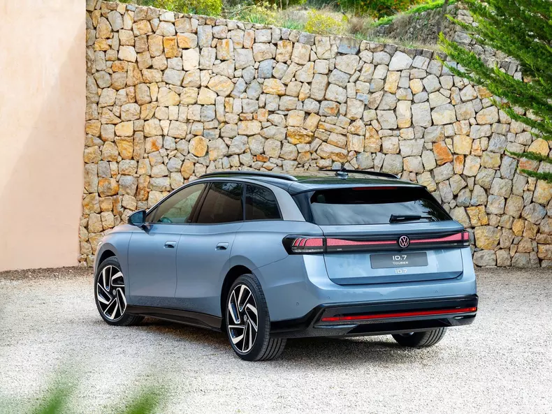 Volkswagen-ID.7_Tourer-2025-1600-0a