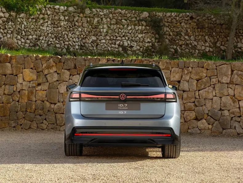 Volkswagen-ID.7_Tourer-2025-1600-12