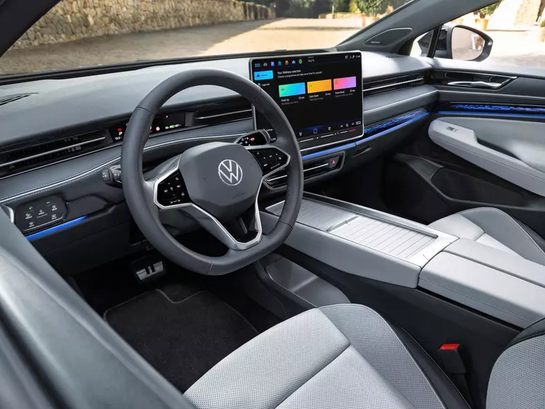 Volkswagen-ID.7_Tourer-2025-1600-1a