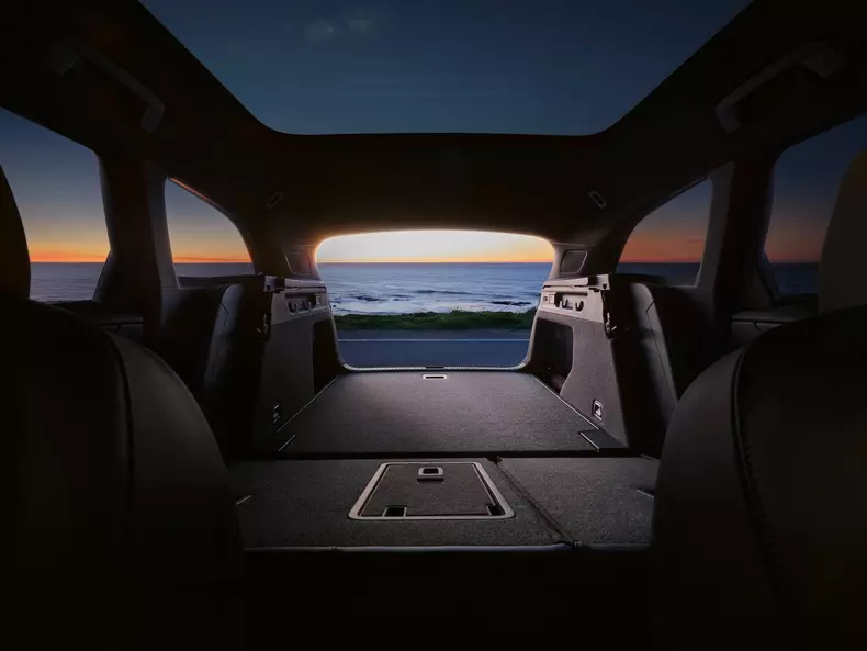 Volkswagen-ID.7_Tourer-2025-1600-2c