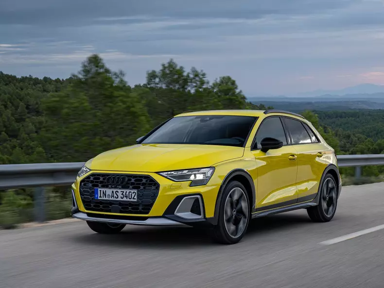 Audi-A3_allstreet-2025-1600-08