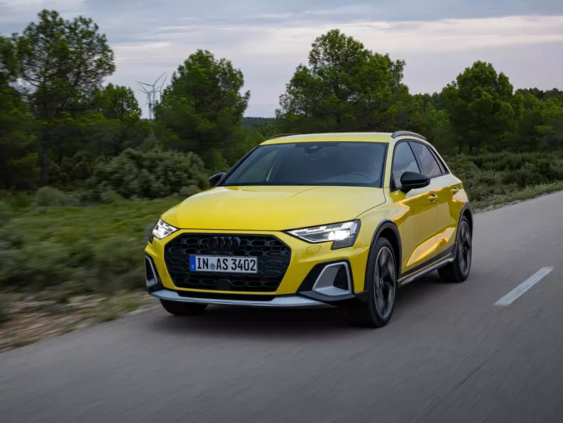 Audi-A3_allstreet-2025-1600-0a