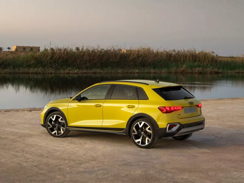 Audi-A3_allstreet-2025-1600-11