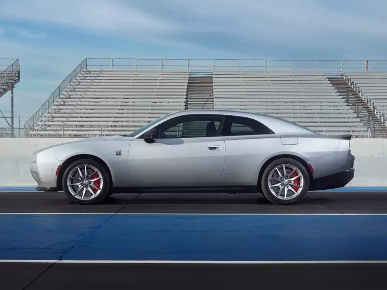 Dodge-Charger_Daytona-2024-1600-12