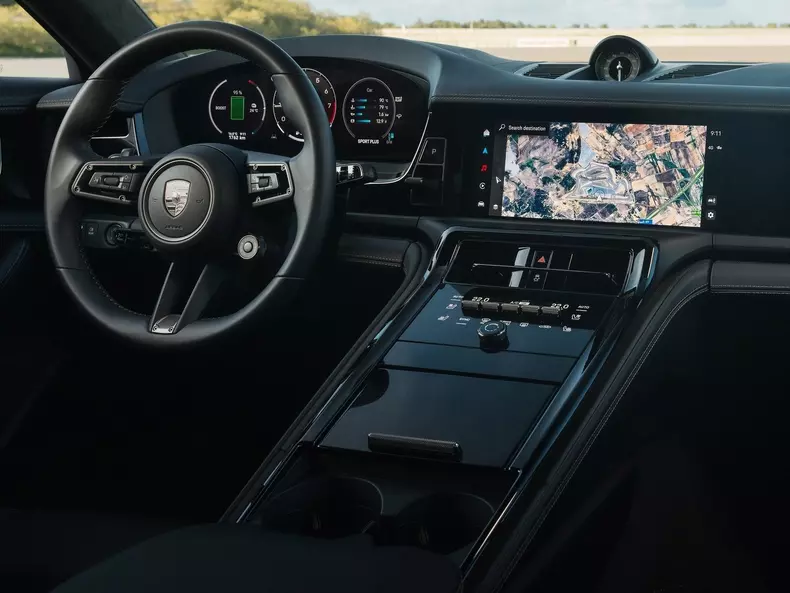 Porsche-Panamera_Turbo_E-Hybrid-2024-1600-3b