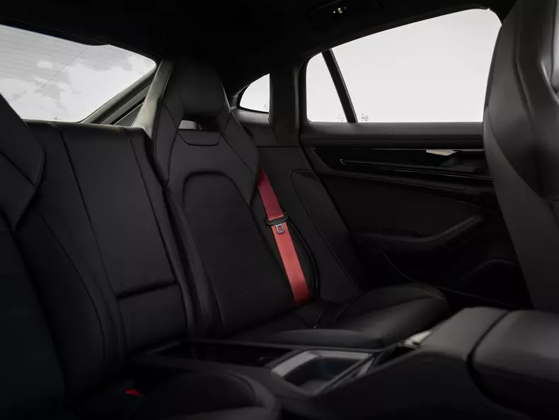 Porsche-Panamera_Turbo_E-Hybrid-2024-1600-46