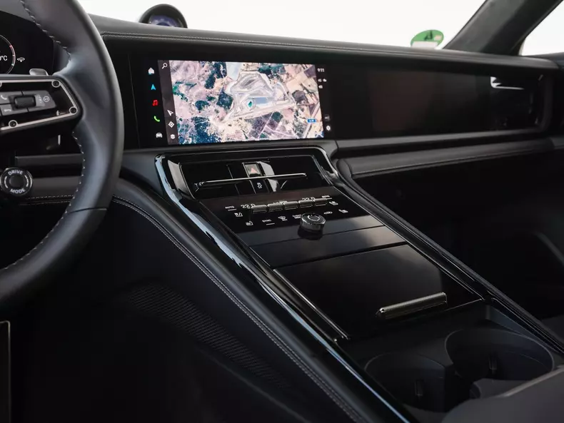 Porsche-Panamera_Turbo_E-Hybrid-2024-1600-47