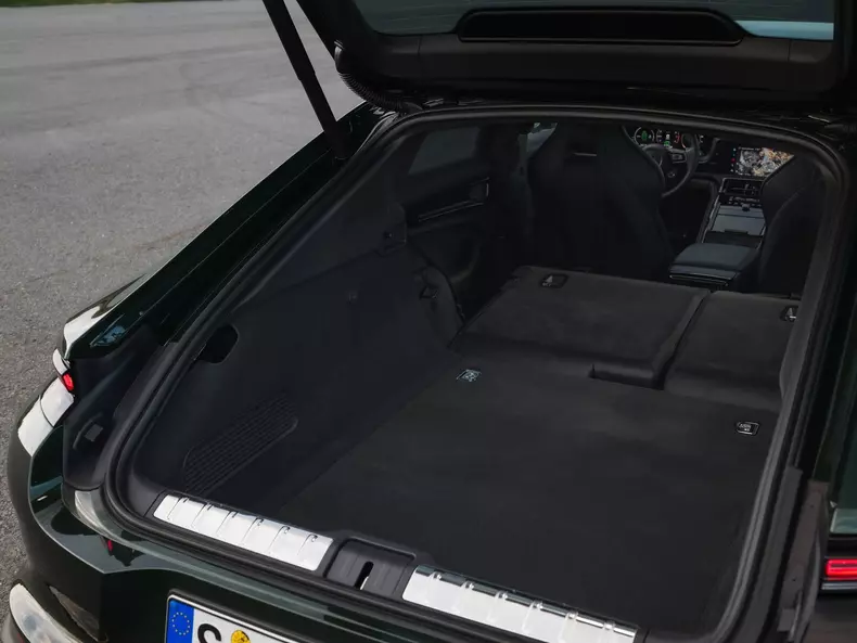 Porsche-Panamera_Turbo_E-Hybrid-2024-1600-55