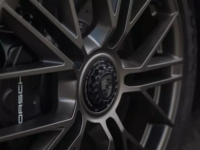 Porsche-Panamera_Turbo_E-Hybrid-2024-1600-67