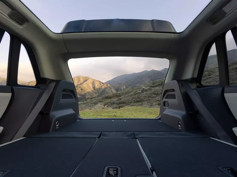 Rivian-R3-2027-1600-0a