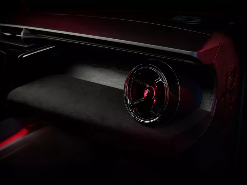 Alfa_Romeo-Milano-2025-1600-1a