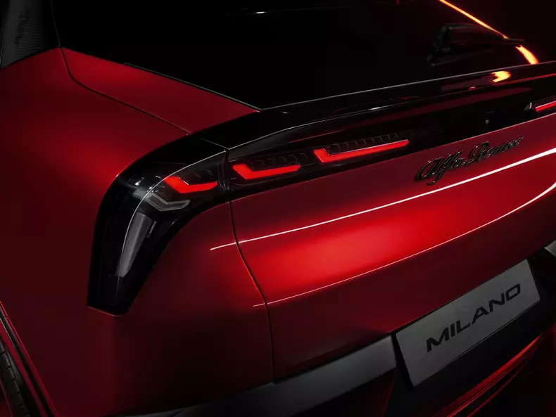 Alfa_Romeo-Milano-2025-1600-22