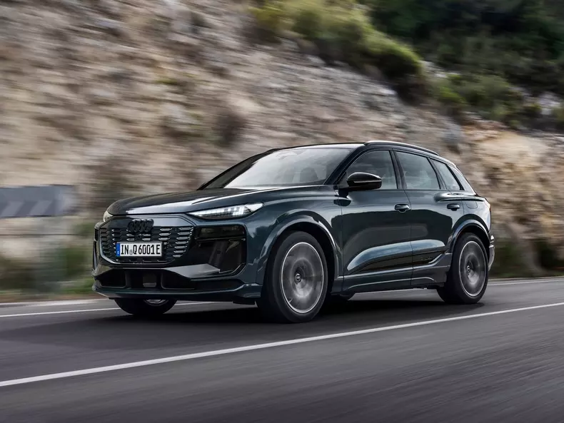 Audi-Q6_e-tron_quattro-2025-1600-09