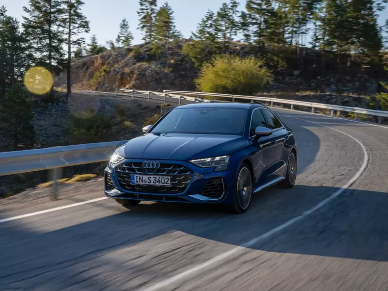 Audi-S3_Sedan-2025-1600-10