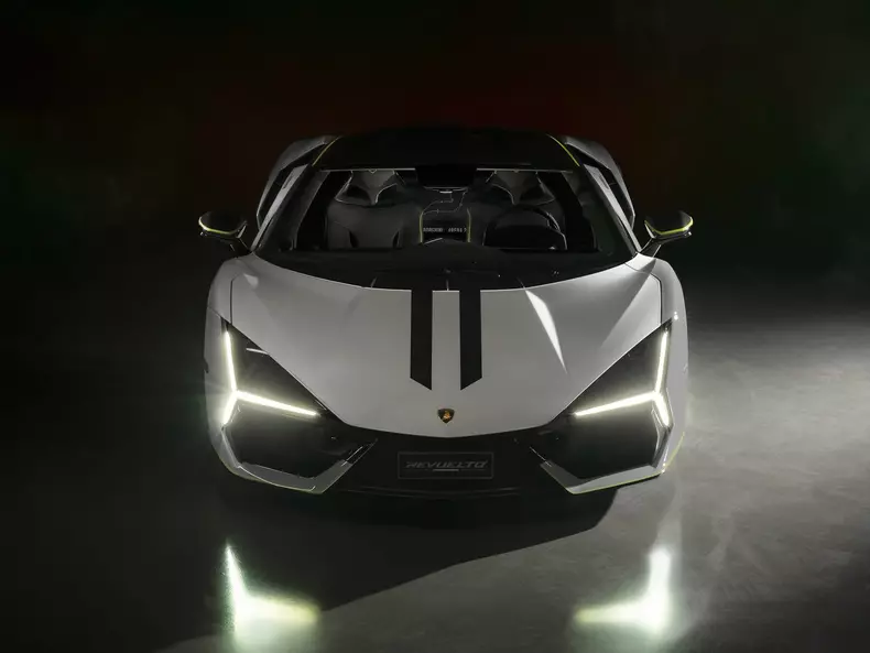 Lamborghini-Revuelto_Arena_Ad_Personam-2024-1600-05