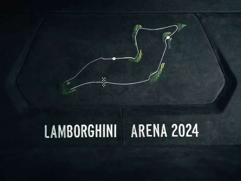 Lamborghini-Revuelto_Arena_Ad_Personam-2024-1600-09