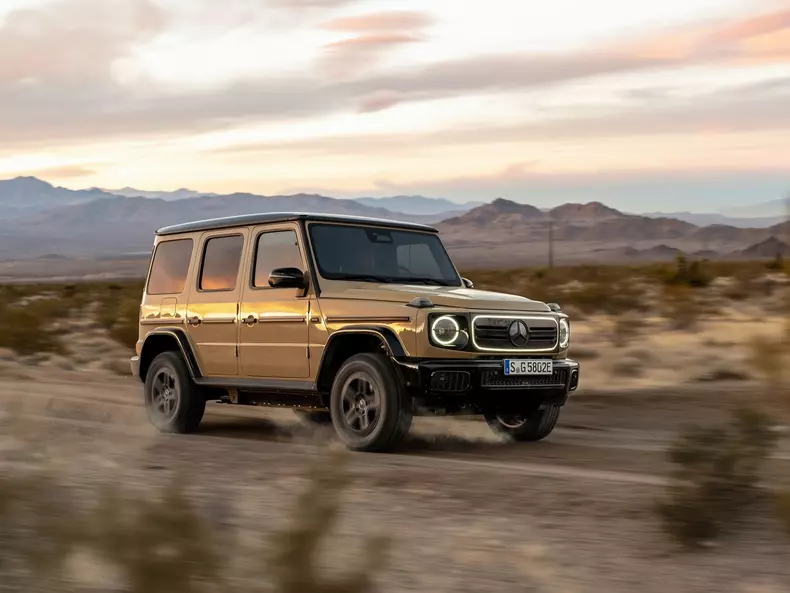 Mercedes-Benz-G580_with_EQ_Technology-2025-1600-10