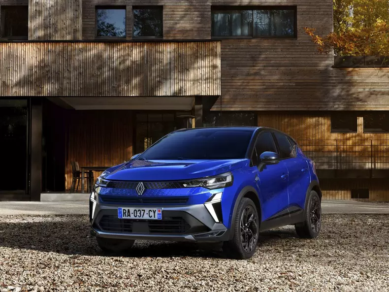 Renault-Captur-2025-1600-03