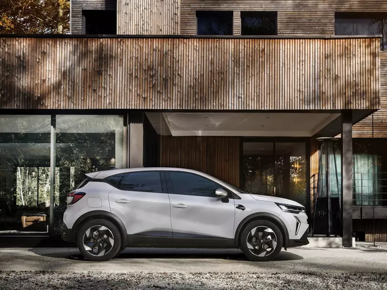 Renault-Captur-2025-1600-0d