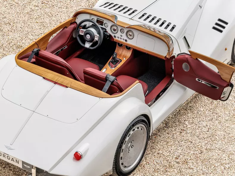 Morgan-Midsummer-2024-1600-2d