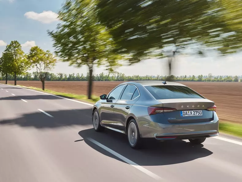 Skoda-Octavia-2025-1600-27