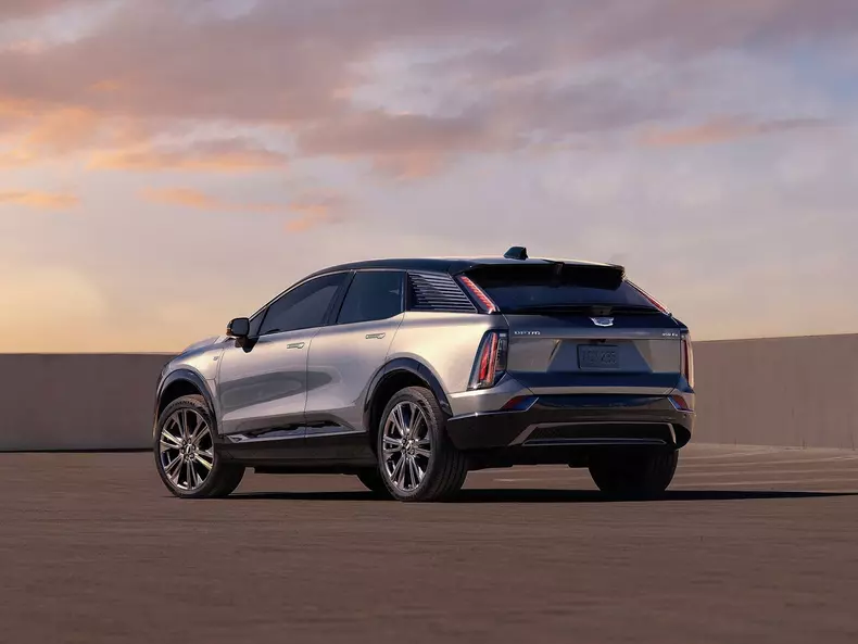 Cadillac-Optiq-2025-1600-05