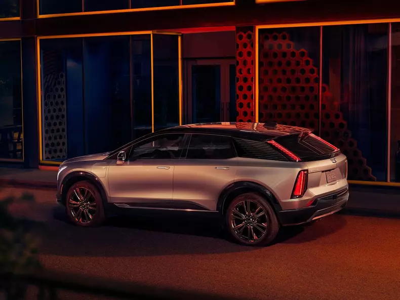 Cadillac-Optiq-2025-1600-06