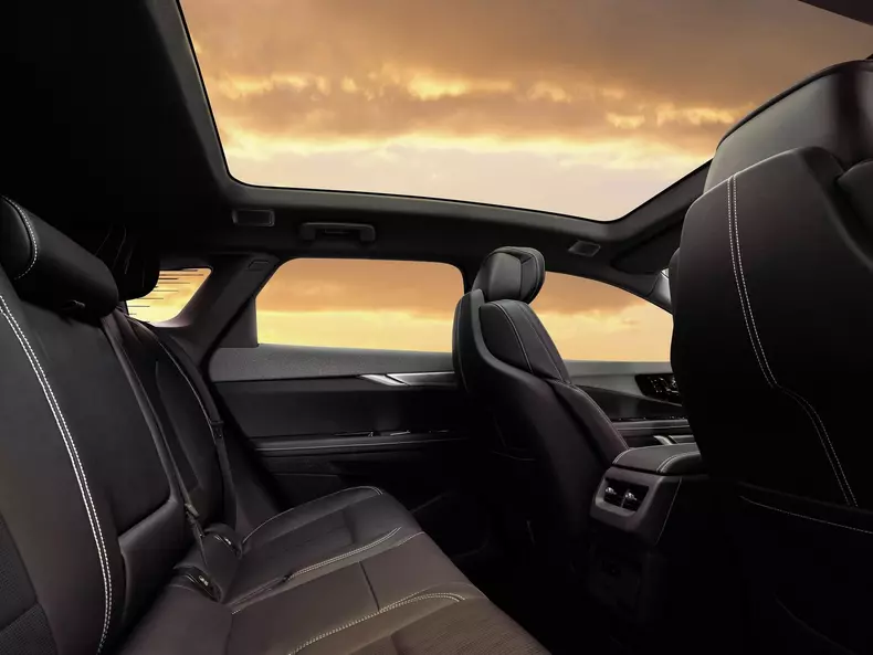 Cadillac-Optiq-2025-1600-0b