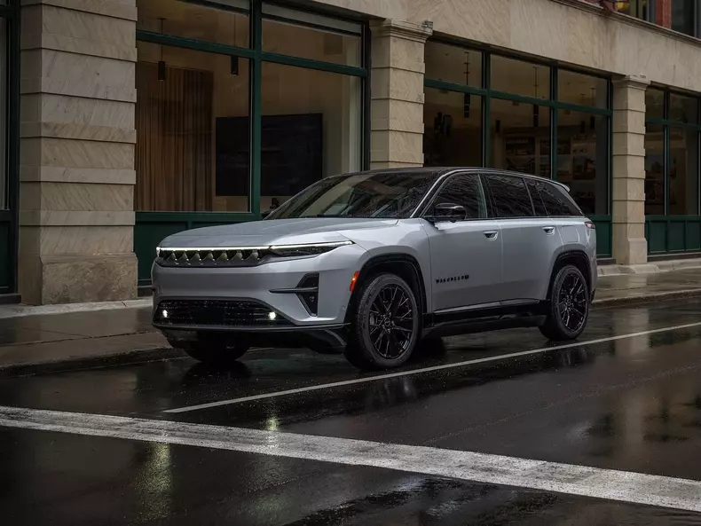 Jeep-Wagoneer_S-2024-1600-02