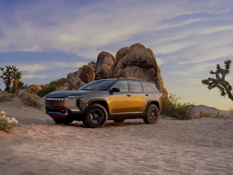 Jeep-Wagoneer_S_Trailhawk_Concept-2024-1600-02