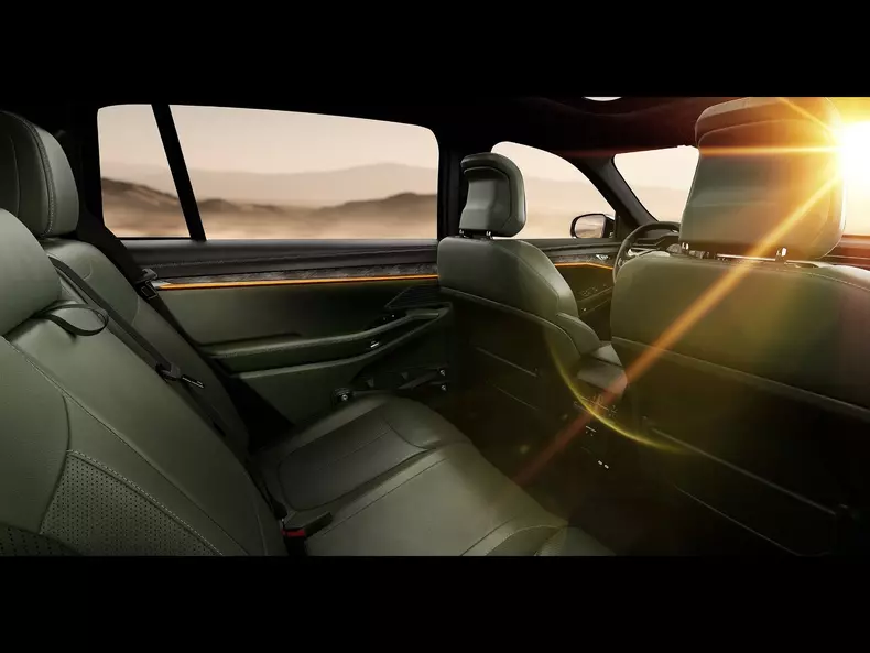 Jeep-Wagoneer_S_Trailhawk_Concept-2024-1600-11