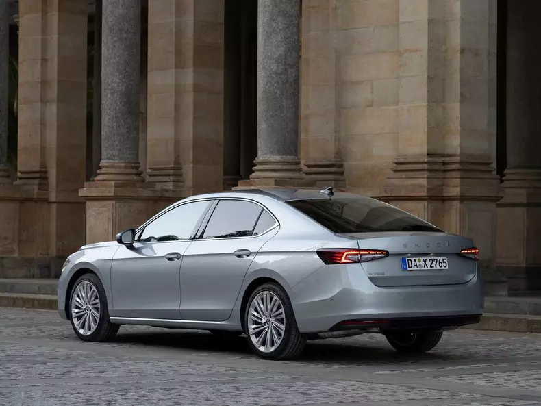 Skoda-Superb-2024-1600-39