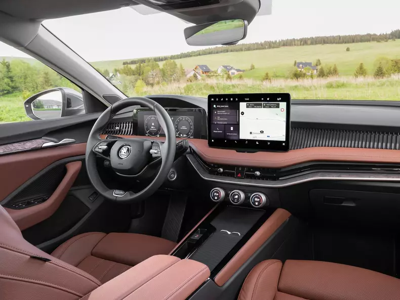 Skoda-Superb-2024-1600-50