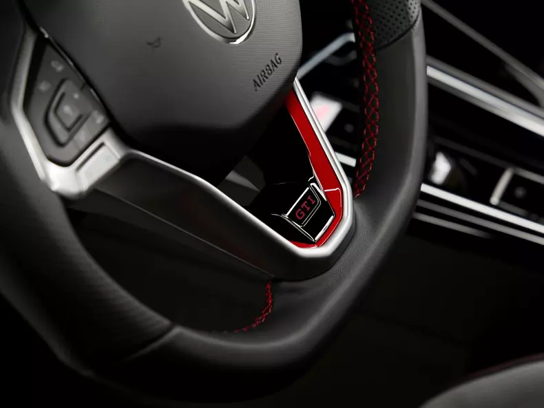 Volkswagen-Golf_GTI_Clubsport-2025-1600-28