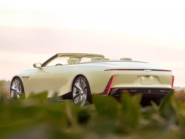 Cadillac-Sollei_Concept-2024-1600-05