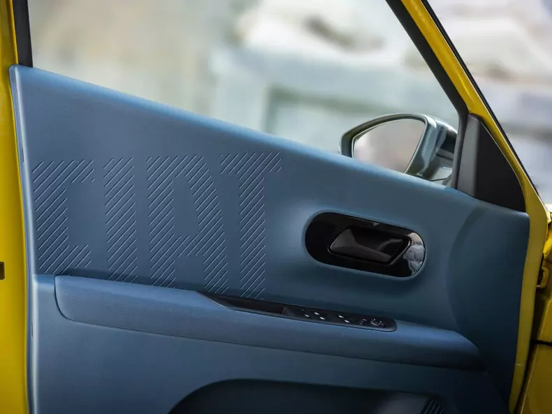 Fiat-Grande_Panda-2025-1600-2c