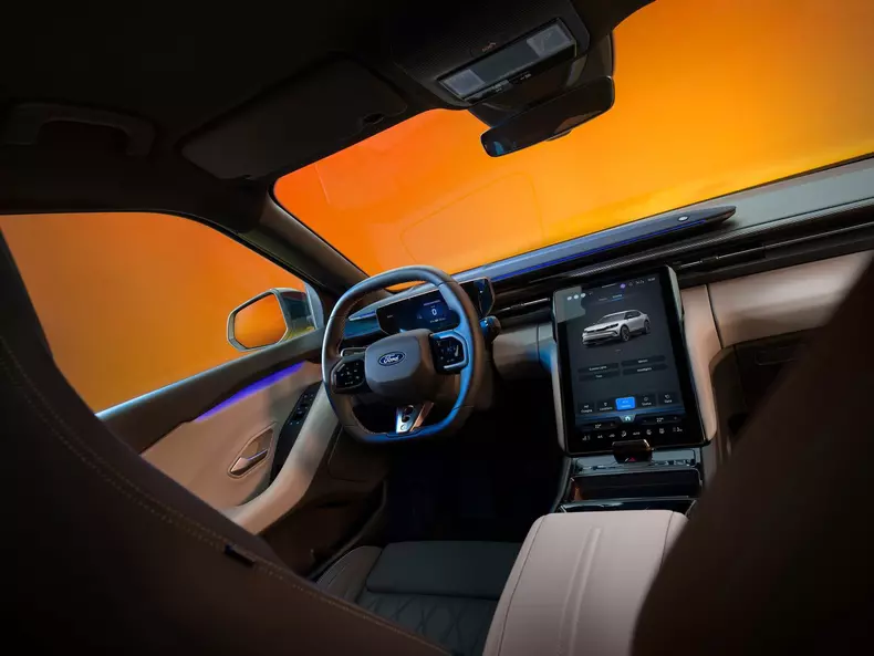 Ford-Capri-2025-1600-12