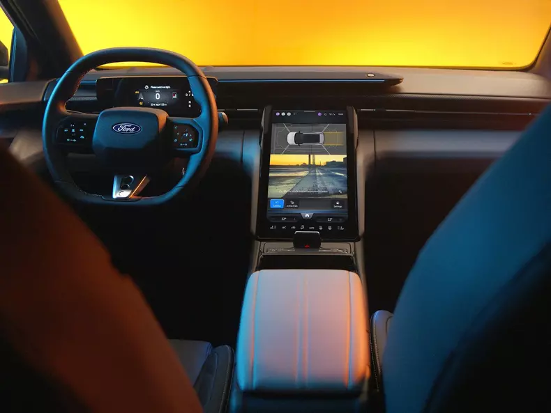 Ford-Capri-2025-1600-13