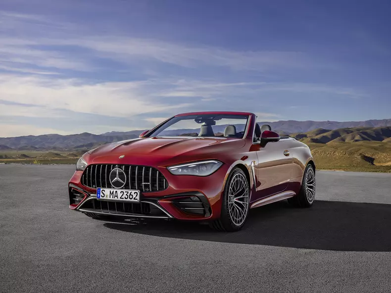 Das neue Mercedes-AMG CLE 53 4MATIC+ Cabriolet

The new Mercedes-AMG CLE 53 4MATIC+ Cabriolet