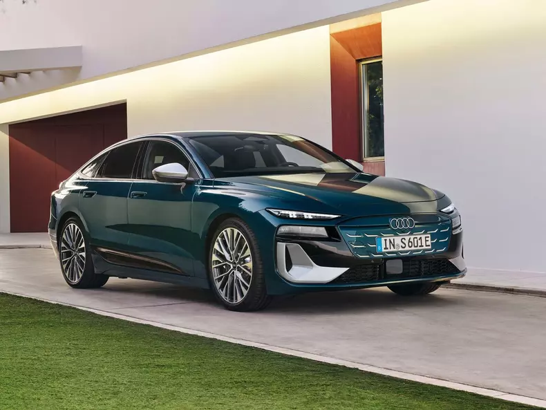 Audi-S6_Sportback_e-tron-2025-1600-03