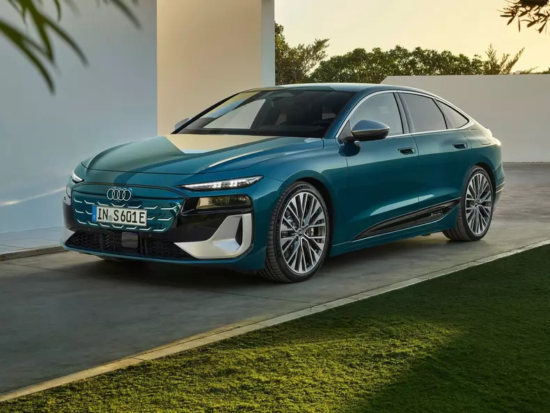 Audi-S6_Sportback_e-tron-2025-1600-05