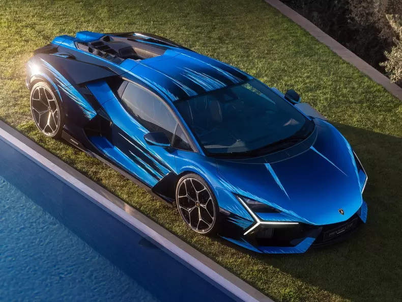 Lamborghini-Revuelto_Opera_Unica-2024-1600-01