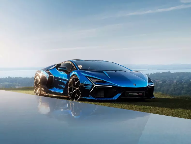 Lamborghini-Revuelto_Opera_Unica-2024-1600-06