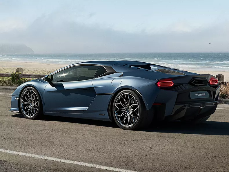 Lamborghini-Temerario-2025-Rear_Three-Quarter.6941434a