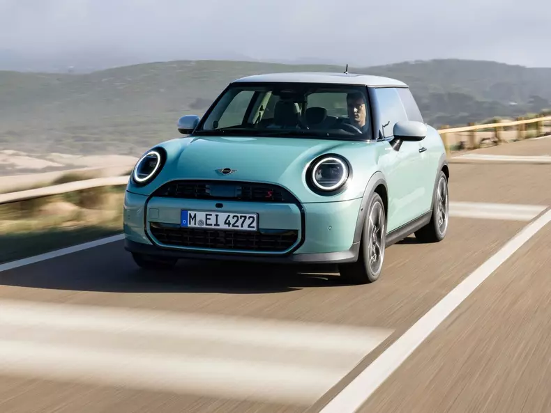 Mini-Cooper_S-2024-1600-07