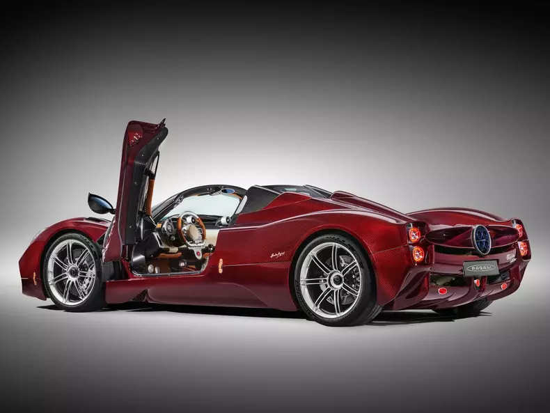 Pagani-Utopia_Roadster-2025-1600-06