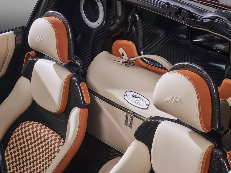 Pagani-Utopia_Roadster-2025-1600-12