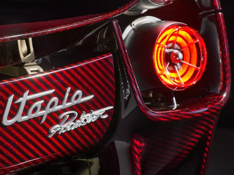 Pagani-Utopia_Roadster-2025-1600-14
