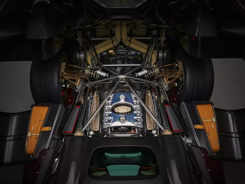 Pagani-Utopia_Roadster-2025-1600-18